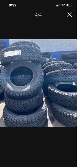 17” BF Goodrich KO2 Tires New  All Manufacturer Stickers   LT 285/70R17