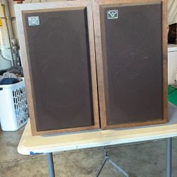 2 8” Serwin Vega Speakers 