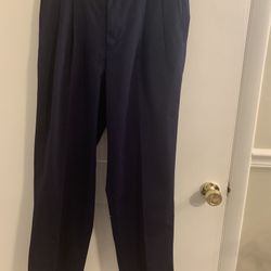 NWT Mens Size 32x30 Navy Blue Cotton Pants-Front Pleat
