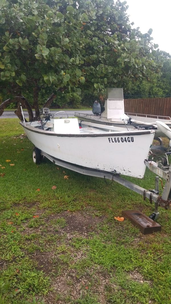18 ft fiberglass river boat...50 HP Johnson for Sale in Fort Pierce, FL ...