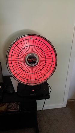 Presto HeatDish + Tilt Parabolic Electric Heater – Works Great