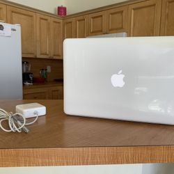 MacBook Apple 
