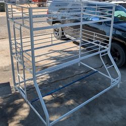 Triple Bunk Bed And Car Seats