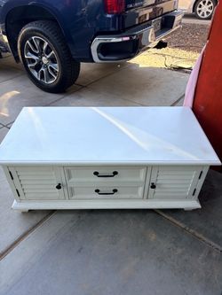 White Lift-Top Coffee Table with Storage