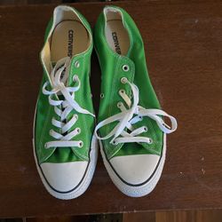 Green Low top Converse Size 11