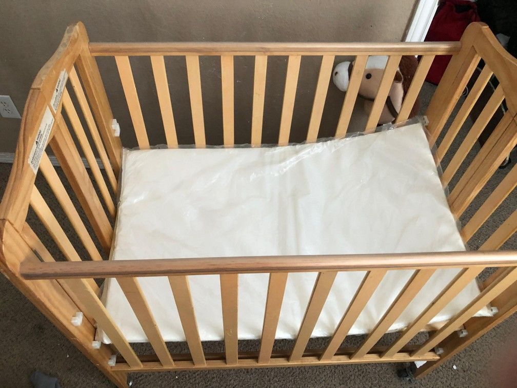 Baby Crib 