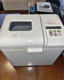 Westbend Automatic Bread & Dough Maker