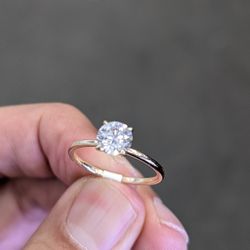 1.00Ct Round Or Princess Cut LabGrown Diamond Ring In 14KY