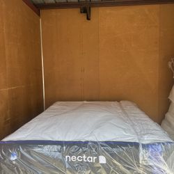 Brand New Queen Size 12” Nectar Classic Memory Foam Mattress! 