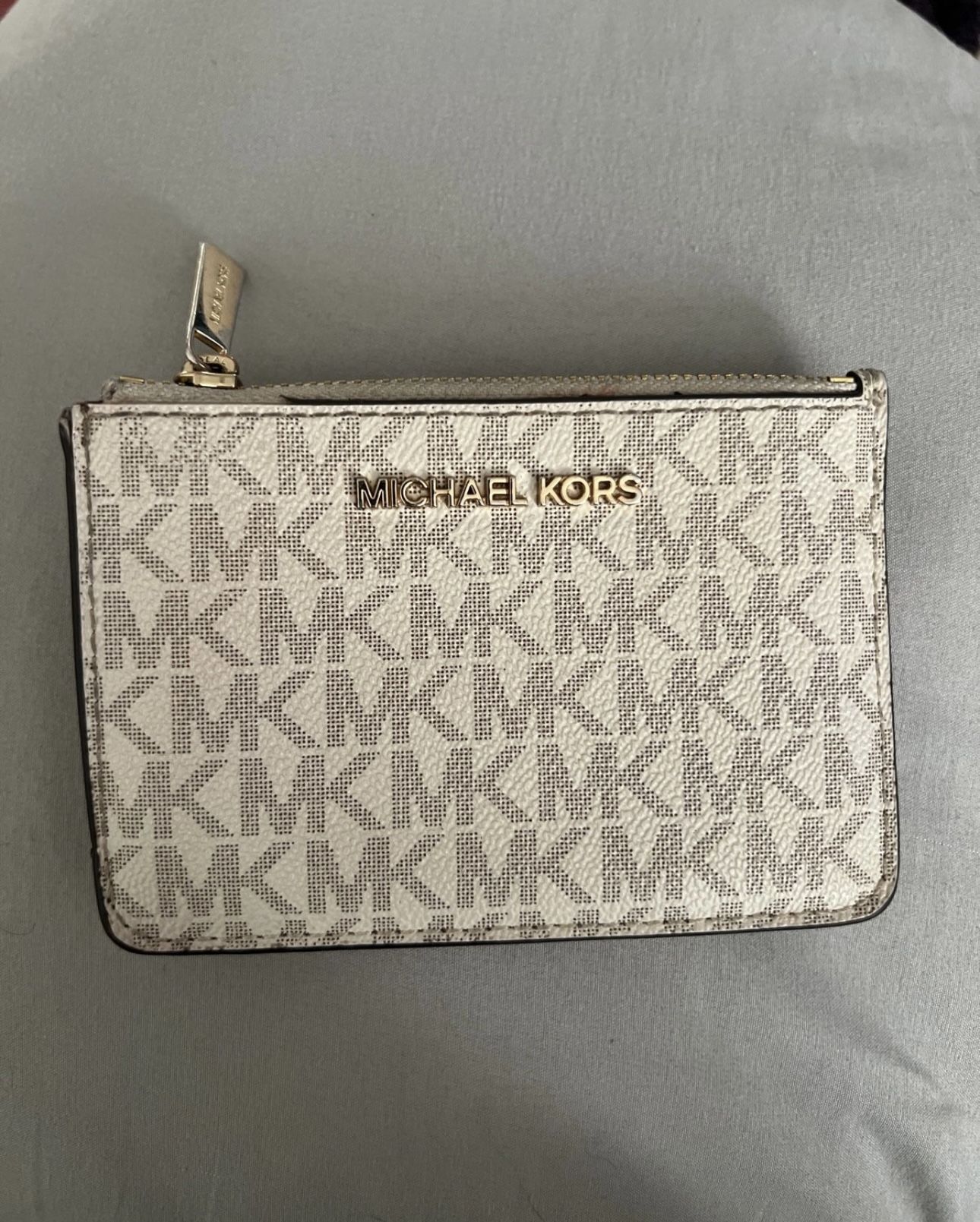 Michael Kors Card Holder With Key Ring.