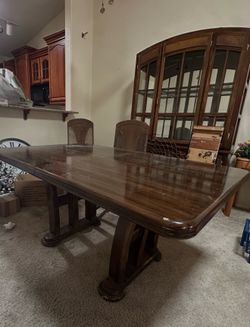 Dining table with china cabinet  with 6 chairs