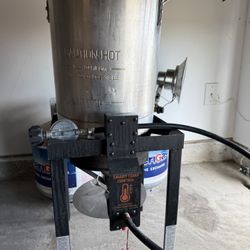 LoCo Cookers Outdoor Propane Turkey Fryer & Seafood Boiler, 30-Qt, Silver