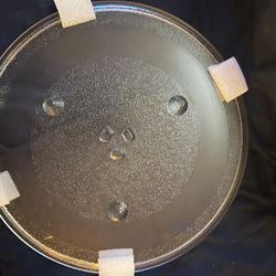 Brand New In The Box 13.5” Microwave Plate 