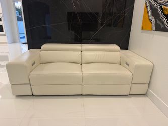 Recliner sofa