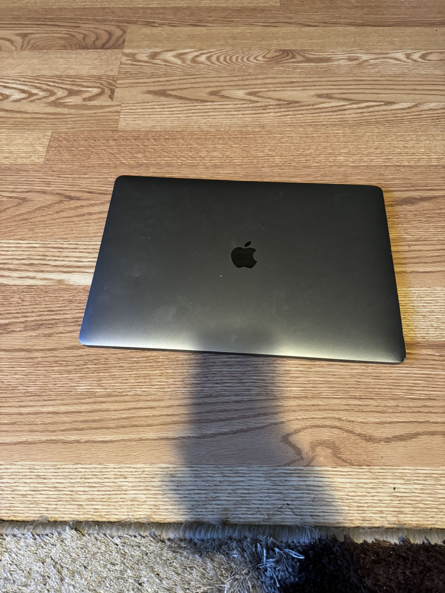 MacBook Pro 2019 15”