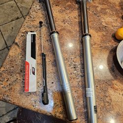 Ktm Sxf 450 Air Fork Off A 2017 Factory Edition  Only 18hrs On Them Went Back To Old Spring Fork 1000