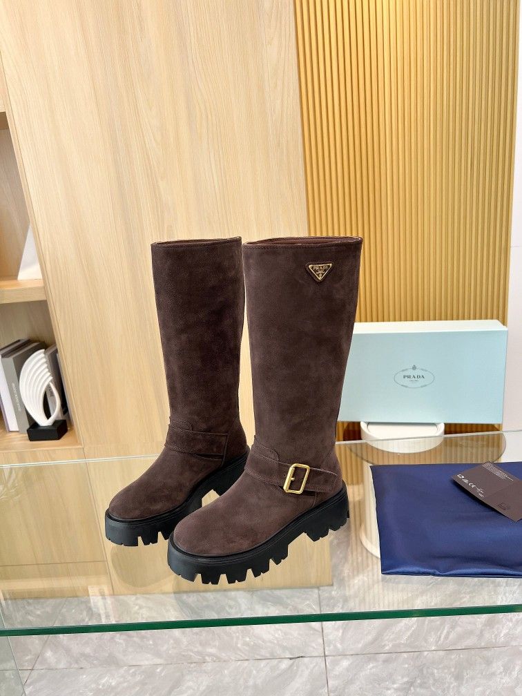 Prada women's shoes (with box)