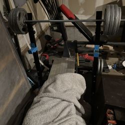 Bench press/squat Rack W Weights