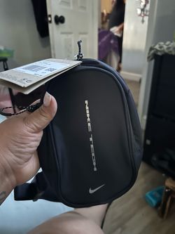 Nike Tech Small Crossbody Bag