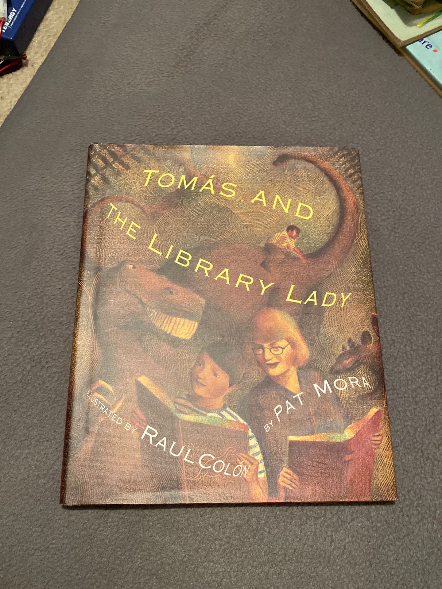 Tomas and the library lady by Pat Mora