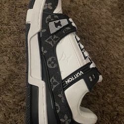 Lv Trainers 
