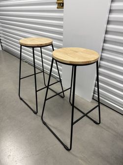 2 Bar Stools