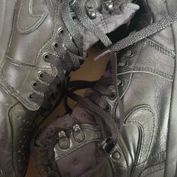 Air Jordan 1 Acclimate Triple Black