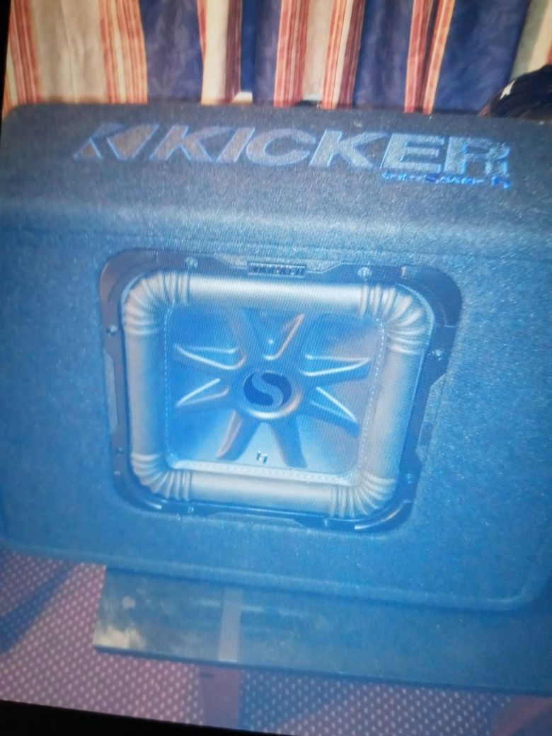 KICKER 10" INCH SPEAKER