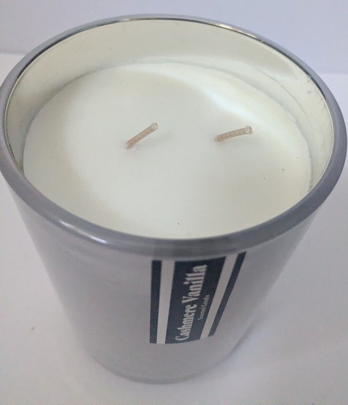 Cashmere And Vanilla 18 Oz. Candle