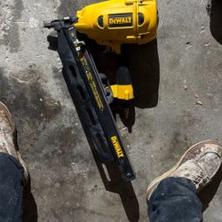 DeWalt Framing Nail Gun