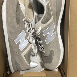 New Balance 574 w/ box - Men’s 10.5