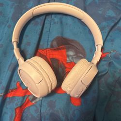 JBL Headphones Bluetooth (1/3 of original price)