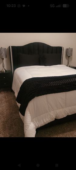 Queen bed