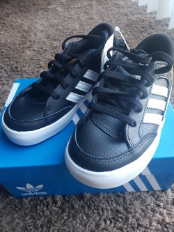 Adidas Hardcourt low 1 size 9c brand new with box