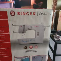 Singer Sewing Machine Start 1304 Brand New In Box