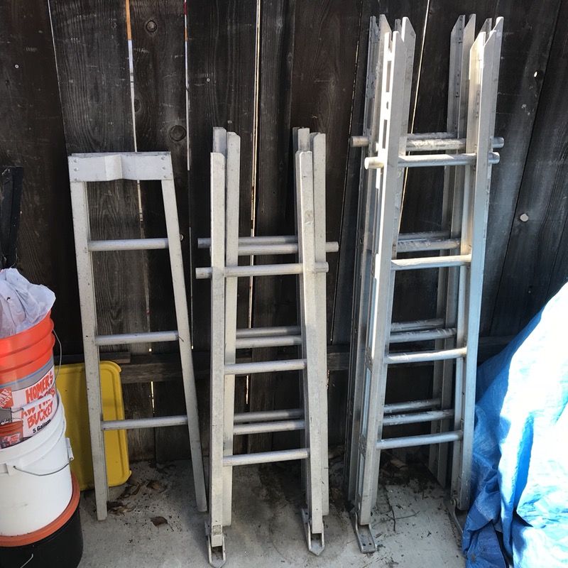 Louisville Stack Ladders Window Cleaner