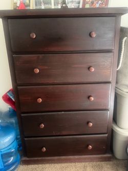 Dresser