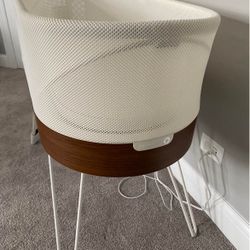 Baby~SNOO~Bassinet/Crib~with~swaddle~sacks