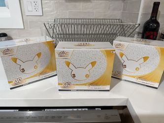 Pokemon 30th Anniversary Pokemon Center PC ETB