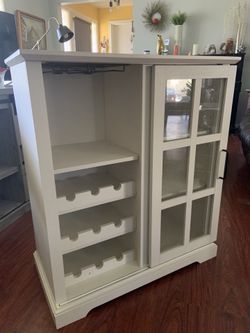 White Cabinet (Free Assemble)