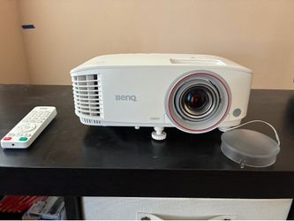 BenQ TH671ST 1080p Short Throw Gaming Projector