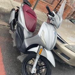 2013 PIAGGIO BV350 
