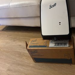 Scott Electronic Dispenser  