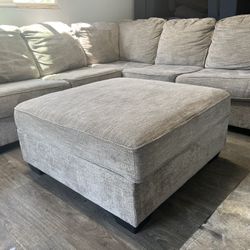 Ashley Furniture L Shape Sectional Couch With Storage Ottoman 