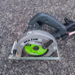 Skil Circular Saw HD5510 5.5inch 36T Ultra Thin Blade. Excellent Condition. Other Tools. For Pick Up Fremont Seattle. No Low Ball Offers. No Trades 