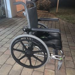 REHAB SHOWER COMMODE CHAIR 
