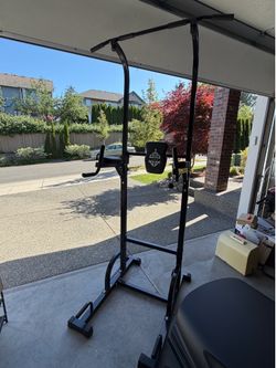 Pull Up Bar Station