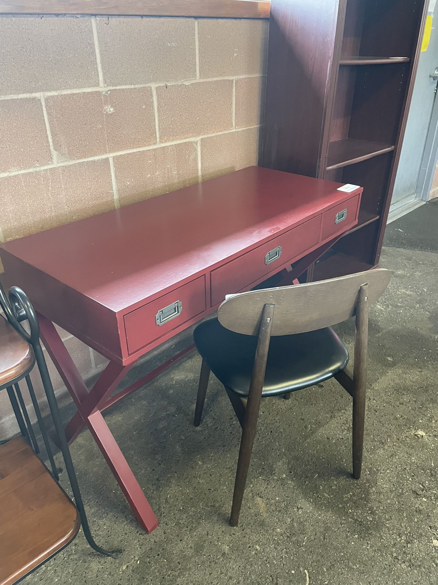 Ruby Red Desk Modern Red Desk for Sale in Tacoma, WA - OfferUp