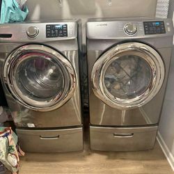 Large Capacity Washer And Dryer With Pedestals