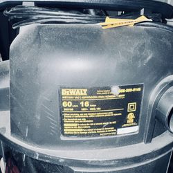 Stainless dewalt Wet/dry 60L DXV16S Model